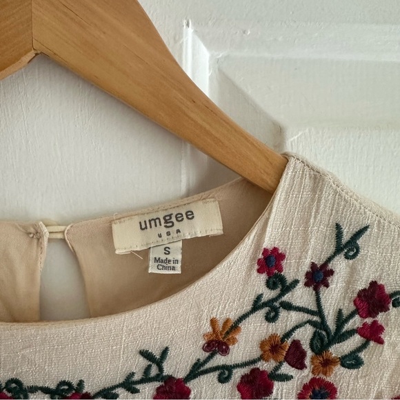 UMGEE Ivory Floral Embroidered Ruffle Tiered Sleeve Tunic Dress Size Small Boho - Picture 6 of 8